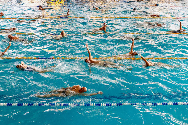 Nejlepší výhled na plavání ve venkovním bazénu - Fotografie, Obrázek