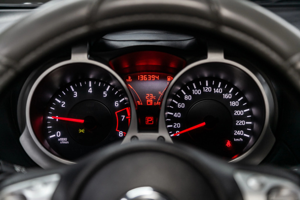 Bezár eszköz autós panel Odometer, sebességmérő, fordulatszámmérő, üzemanyag-leve - Fotó, kép