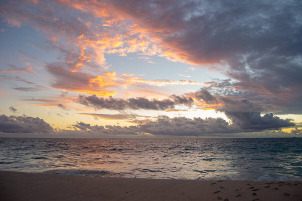 Nádherné barvy z pláže při západu slunce v Austrálii Perth - Fotografie, Obrázek