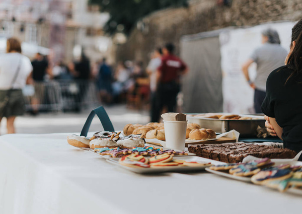 stand de pâtisserie à un festival folklorique traditionnel en Galice
 - Photo, image