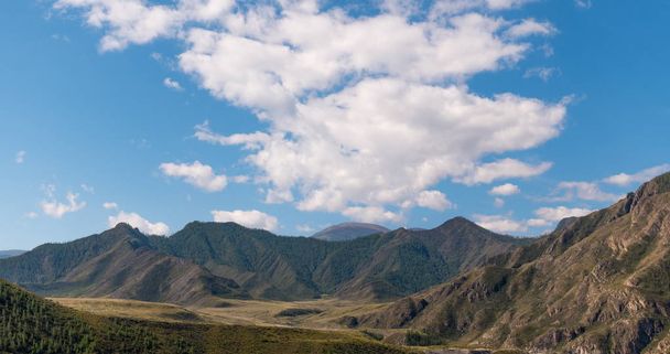 ландшафт Алтайских гор. Сибирь, Россия
 - Фото, изображение