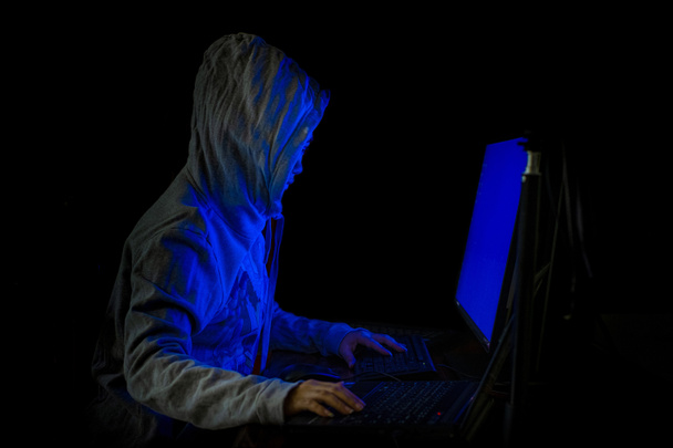 Women hacker breaks into government data servers  - Photo, Image