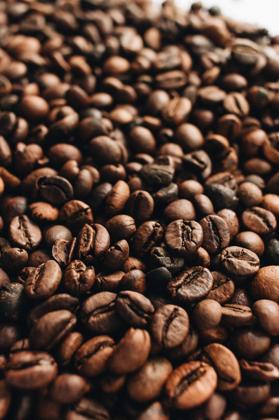 コーヒー豆の焙煎のクローズ アップ ビュー  - 写真・画像