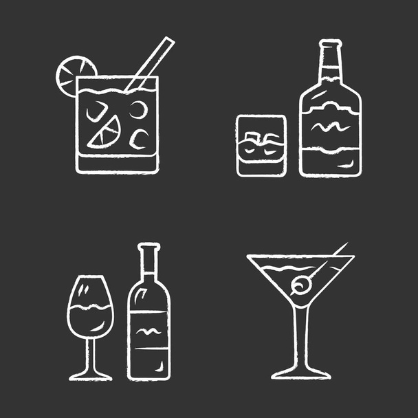 Drinks chalk icons set. Cocktail in lowball glass, whiskey, wine, martini. Alcoholic beverages for party. Refreshment drinks and mixes. Isolated vector chalkboard illustrations - ベクター画像