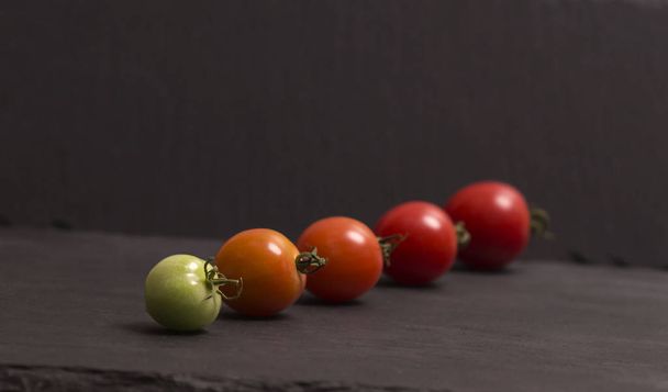 ripening stages of tomato - Фото, изображение