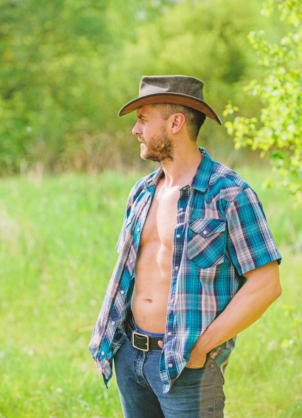 muscular ranch man in cowboy hat. sexy farmer relax. farming and agriculture cultivation. time for break. Eco farm. Harvest. happy earth day. Eco living. Best service for you - Φωτογραφία, εικόνα