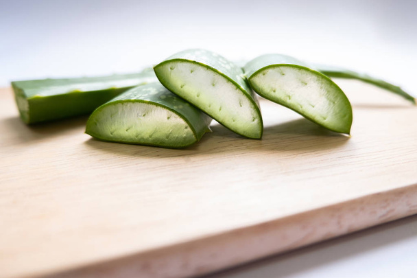Aloe vera Gel that has both substances to cure scars And used to produce health drinks Or cosmetics that are good for the skin - 写真・画像