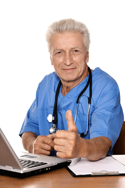 Positive elderly doctor - Foto, Imagen