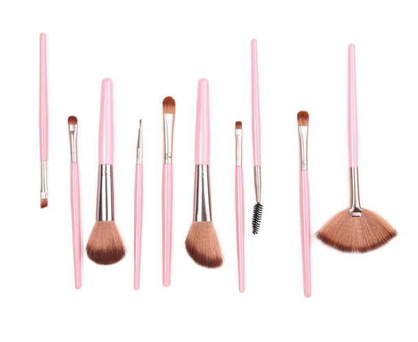 Pink makeup brushes isolated on white background - Foto, Imagem