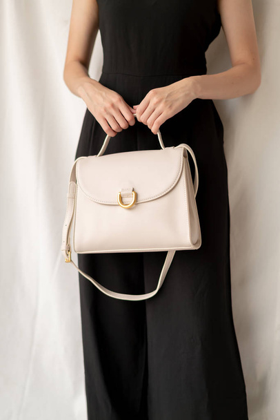 woman leather fashion bag - Foto, Bild