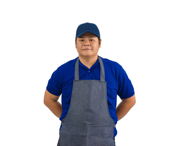 Asian dostawa człowiek praca w niebieski koszula z fartuch białym tle biały - Zdjęcie, obraz