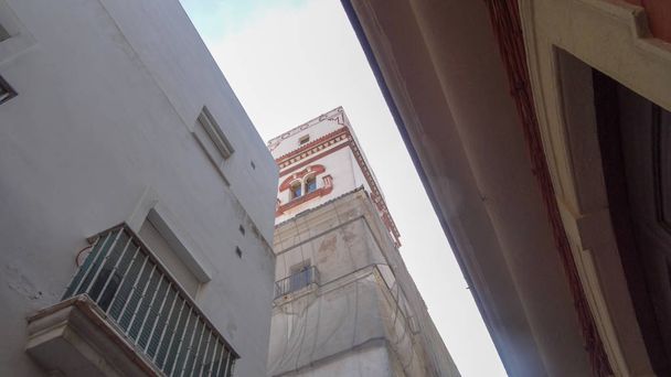 Cádiz é uma cidade muito antiga no sul da Espanha
 - Foto, Imagem
