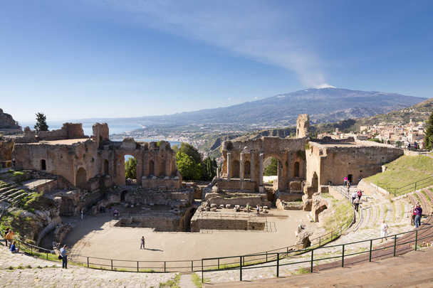 Ruinas del Teatro Romano Griego, Taormina, Sicilia
 - Foto, imagen
