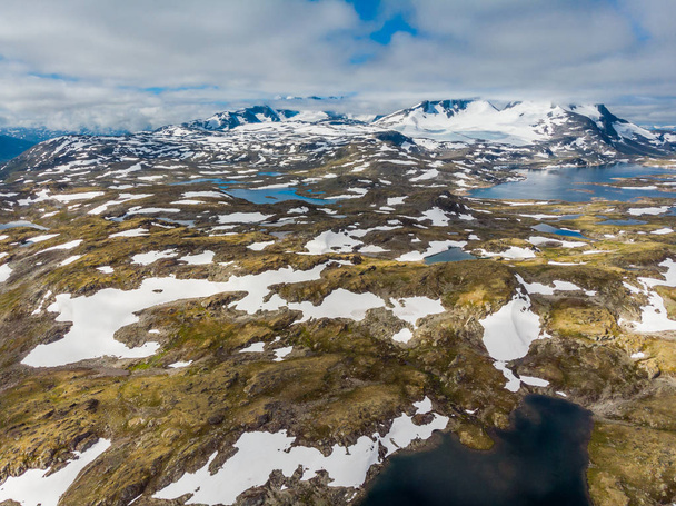 Mountains landscape. Norwegian route Sognefjellet - Foto, Imagen