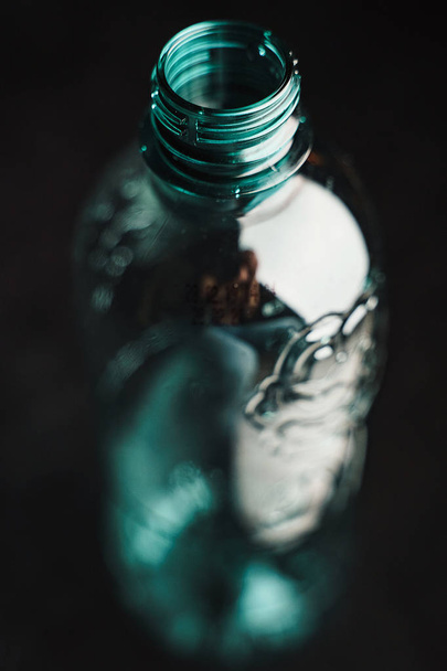 plastic fles water, close-up schot - Foto, afbeelding