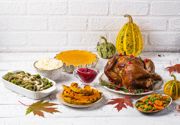 Thanksgiving Day traditioneel feestelijk diner - Foto, afbeelding