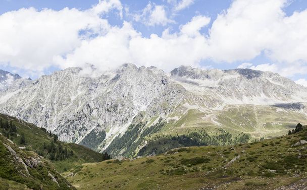 Mountain range in Austrian/Italian Alps. - Valokuva, kuva
