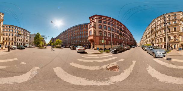 Санкт-Петербург 2019 3D сферична Панорама з 360 кут огляду готовий до віртуальної реальності або VR. повна експрямокутної проекції. Архітектура Старого міста. Літнє Синє небо. Екскурсії. - Фото, зображення