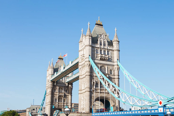 Γέφυρα Πύργου στο Λονδίνο, στο ΗΒ. Η γέφυρα Πύργου στο Λονδίνο έχει σταθεί - Φωτογραφία, εικόνα