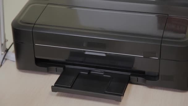 Imprimante jet d'encre noir imprime les résultats cliniques
. - Séquence, vidéo