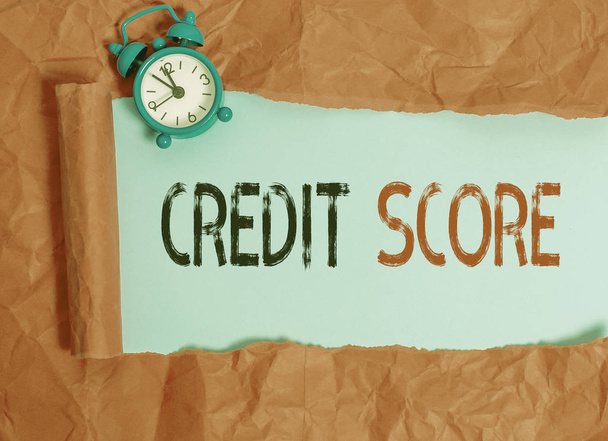 Word pisanie tekstu ocena kredytowa. Koncepcja biznesowa dla reprezentowania wiarygodności kredytowej poszczególnych ocen kredytodawców. - Zdjęcie, obraz