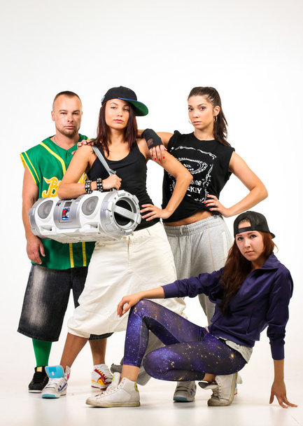 Gruppo di giovani in abiti hip hop
 - Foto, immagini