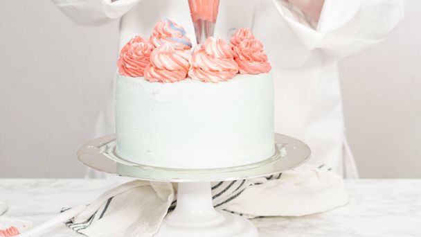 Baking cake - Φωτογραφία, εικόνα
