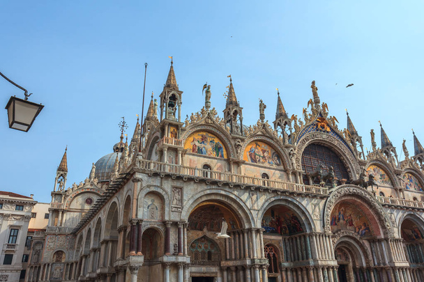 Campanile and San Marco 's Basilica in Venice. Italia
. - Foto, Imagen