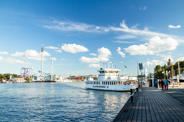 Марина в Стокгольме, Швеция, с кораблями и яхтами
. - Фото, изображение
