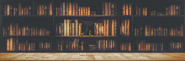 панорама розмита книжкова полиця Багато старих книг у книгарні або бібліотеці
 - Фото, зображення