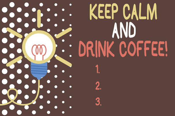 Word szövegírás maradjon nyugodjon és igyon kávét. Üzleti koncepció ösztönzése bizonyítja, hogy élvezze koffein italt, és pihenjen nagy ötlet villanykörte. Sikeres esztergálás ötlet találmány innováció. Indítási. - Fotó, kép