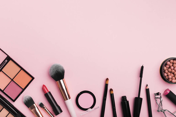 Organic cosmetics for makeup banner on light pink background - Fotografie, Obrázek