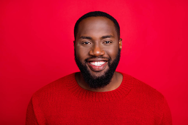 Close-up portrait of his he nice attractive cheerful cheery content bearded guy boyfriend isolated over bright vivid shine red background - Zdjęcie, obraz
