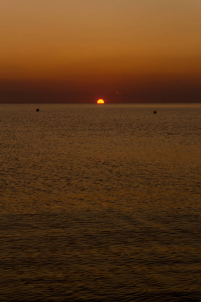 Lélegzetelállító napfelkeltét a tengerparton Binz a Rgen-Binz/Rgen/Németország - Fotó, kép