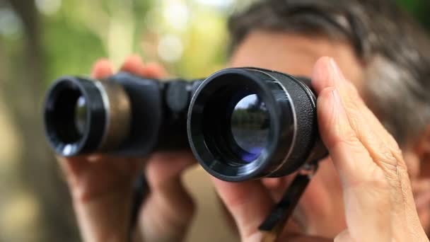 soldier looking through binoculars - Footage, Video