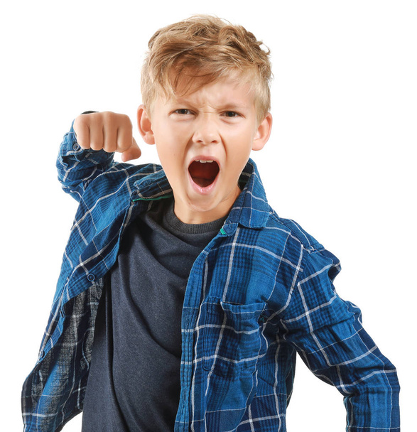 Портрет розлюченого хлопчика на білому тлі
 - Фото, зображення