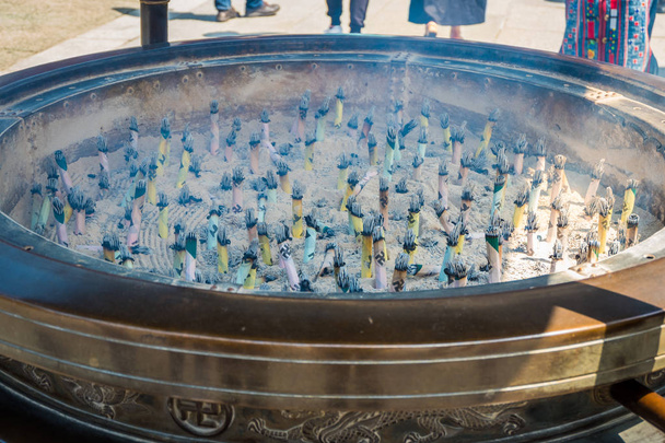 浅草寺の鍋の香は観光客に人気の場所 - 写真・画像