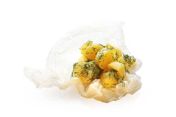Vařené brambory s Dill. Přísady do misky s bílým pozadím - Fotografie, Obrázek