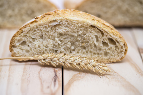 Pan de trigo
 - Foto, imagen