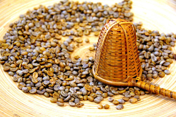Processing coffee beans. Coffee production concept. - Zdjęcie, obraz
