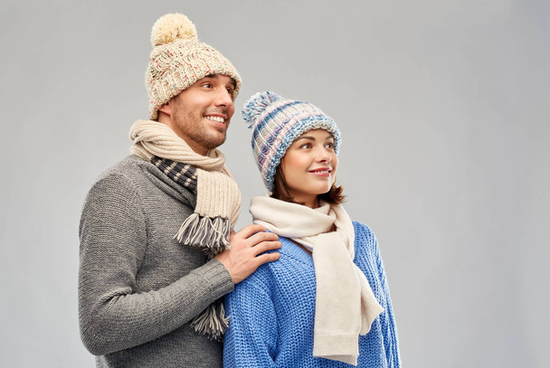 happy couple in winter clothes - Zdjęcie, obraz
