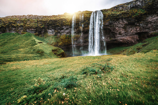 Magical Seljalandsfoss Καταρράκτης στην Ισλανδία. - Φωτογραφία, εικόνα