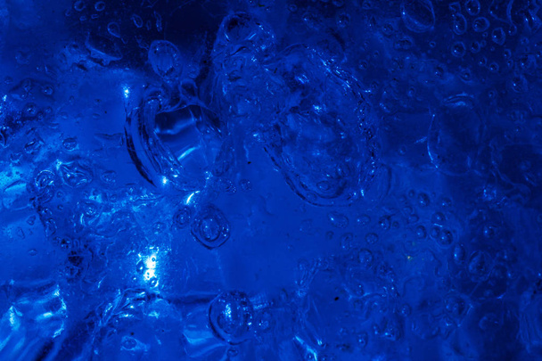 blaue Flüssigkeit mit Blasen, Makro - Foto, Bild