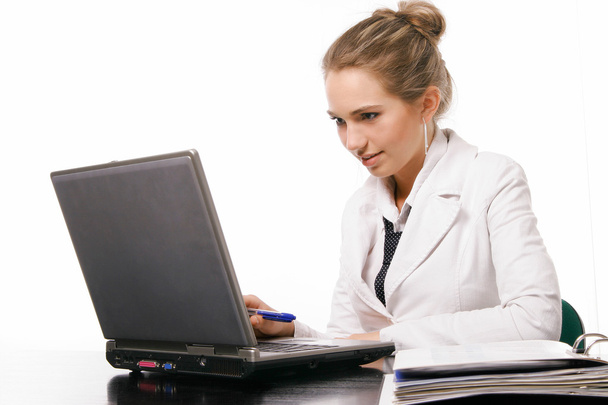 Woman working with computer - Fotografie, Obrázek