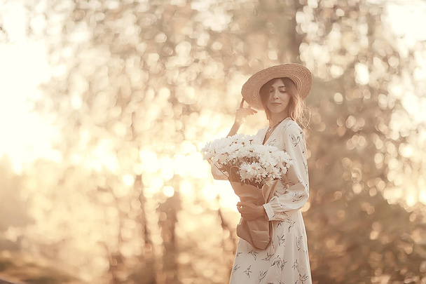 girl in a straw hat portrait spring freedom / concept spring view model happy people - Foto, immagini