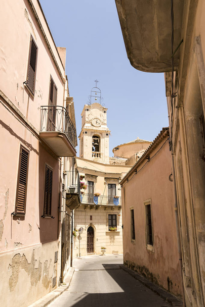 Церковь Св. Николая в Мелилли, провинция Сиракузы, Италия
. - Фото, изображение