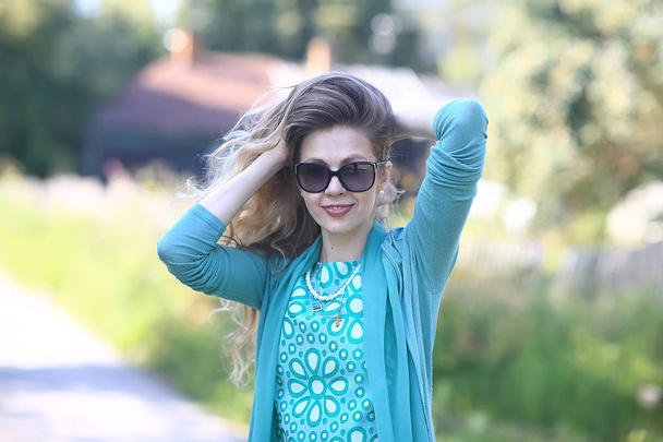 cheerful blonde in sunglasses / young beautiful girl, sunglasses, woman summer look - Foto, Bild
