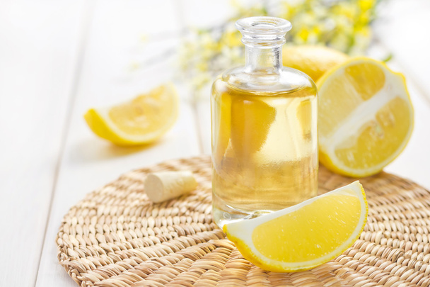 Lemon oil - Фото, зображення