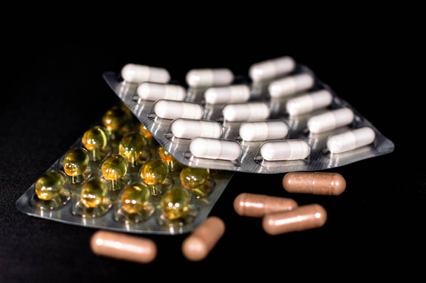 Pillerit ja vitamiinit
 - Valokuva, kuva