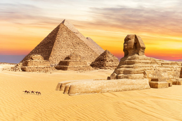 The Sphinx and the Pyramids of Giza, wonders of the world in Egy - Photo, Image